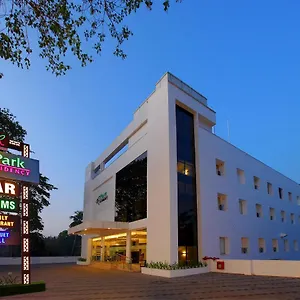 Park Residency Kuttiyadi Hotel