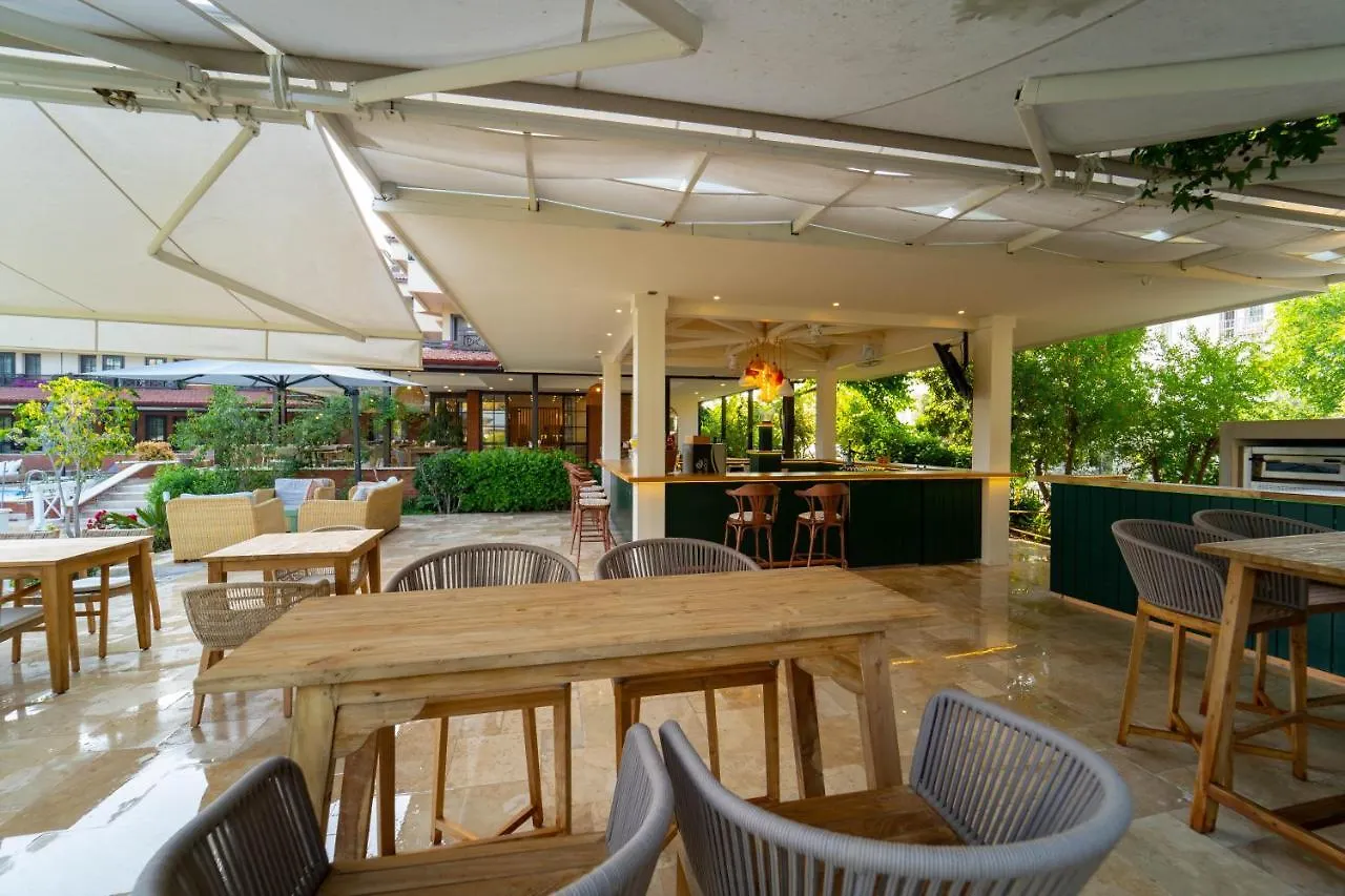Hotel Club-E Fethiye 3*,